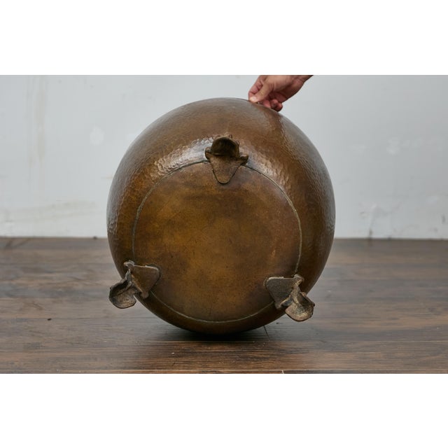 Metal Mid-Century English Copper Planter with Paw Feet - Arts and Crafts Style For Sale - Image 7 of 12