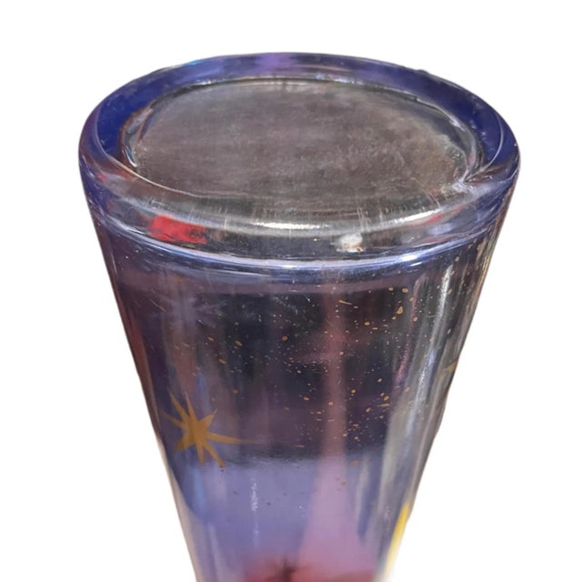 Red Vintage Mid-Century Modern Style Ambiente Zwiesel Red & Blue Ombré Starburst Art Glass Vase For Sale - Image 8 of 8