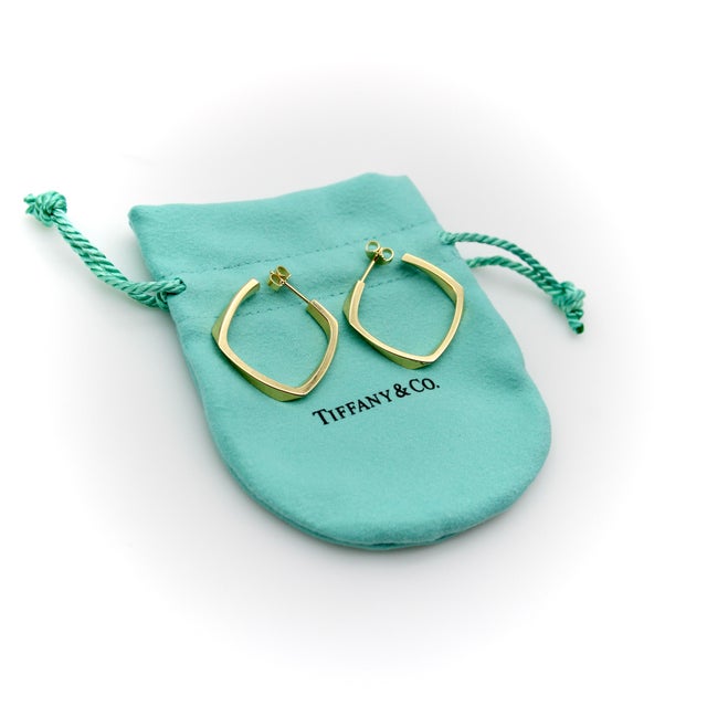 Gold Vintage 18k Gold Frank Gehry Torque Hoop Earrings for Tiffany & Co, Pair For Sale - Image 8 of 10