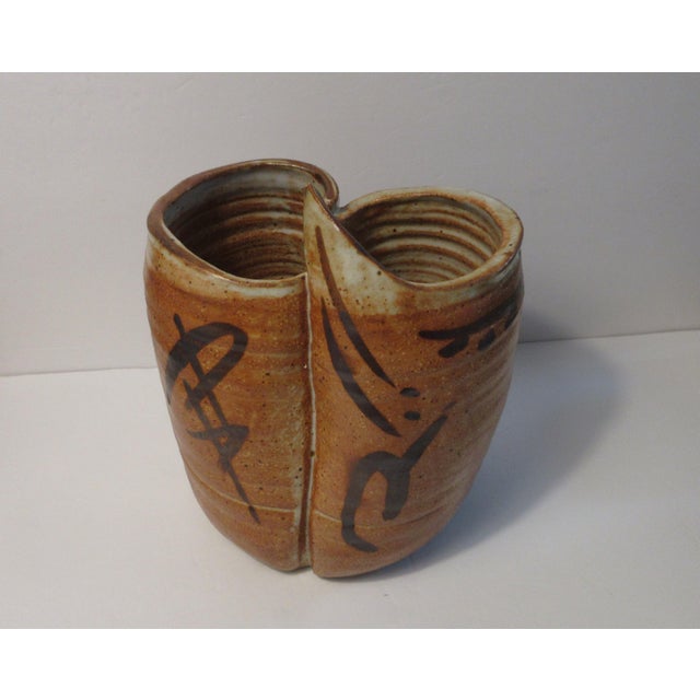 This is a BEAUTIFUL VINTAGE rare example of early Pacific Northwest studio pottery by the renowned Washington state artist...