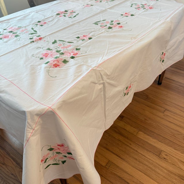 Mid 20th Century Mid 20th Century Hand-Appliquéd & Embroidered French Floral Tablecloth Napkin Set, Service for 12 For Sale - Image 5 of 12