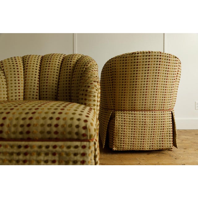 This exceptional swivel armchair by the legendary luxury maker Baker Furniture masterfully unites a timeless Mid-Century...