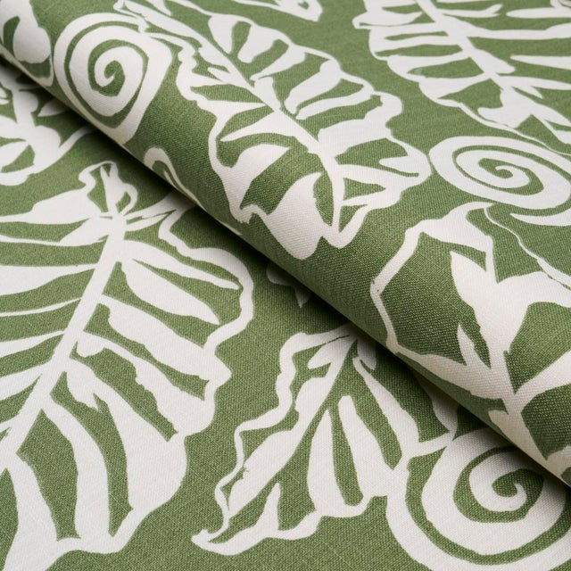 Schumacher SAMPLE - Schumacher Del Mar Indoor/Outdoor Fabric In Verde For Sale - Image 4 of 4