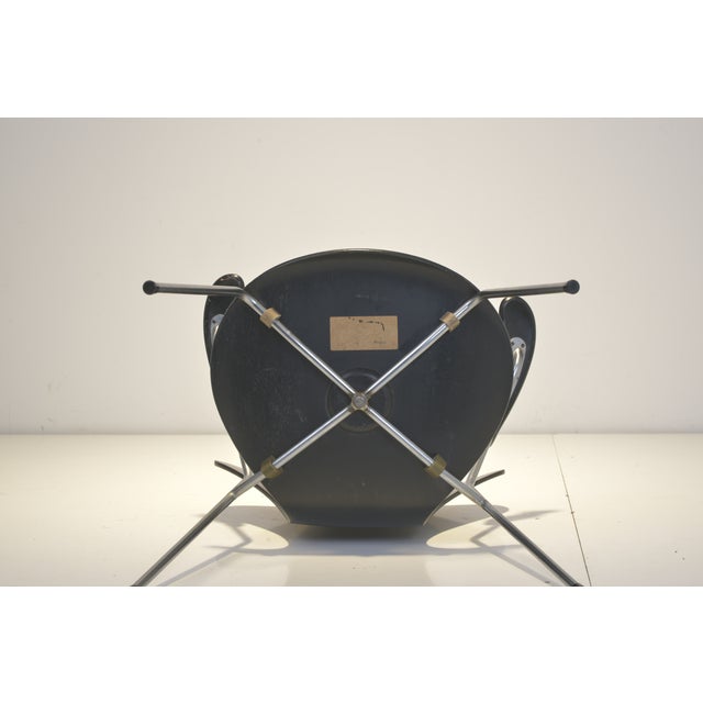 Armchair 3207 Arne Jacobsen for Fritz Hansen, Denmark, 1955 For Sale - Image 9 of 10