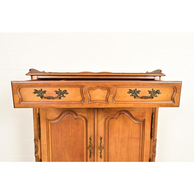 Brown French Provincial Louis XV Fruitwood Gentleman's Chest by Fancher, Circa 1940s For Sale - Image 8 of 17
