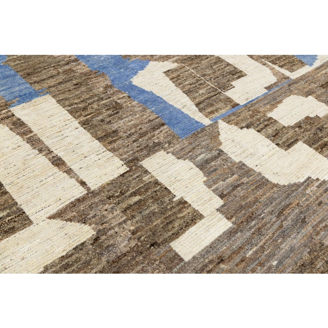 2020s Modern Moroccan Style Wool Rug With Abstract Earth-Tone Geometry For Sale - Image 5 of 11