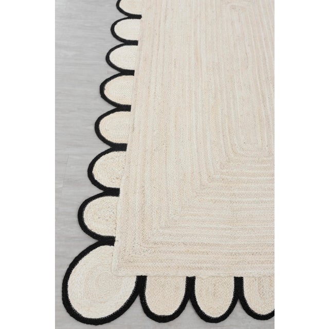 Black Scallop Edge With Solid White Jute Rug 2.5x8 Ft. For Sale - Image 6 of 12
