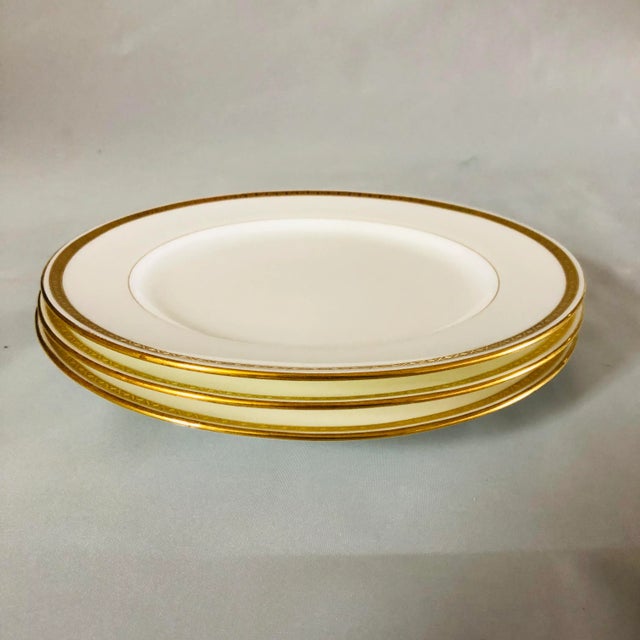 English Vintage Mintons Higgins & Seiter Bone English China Plates- Set of 3 For Sale - Image 3 of 4