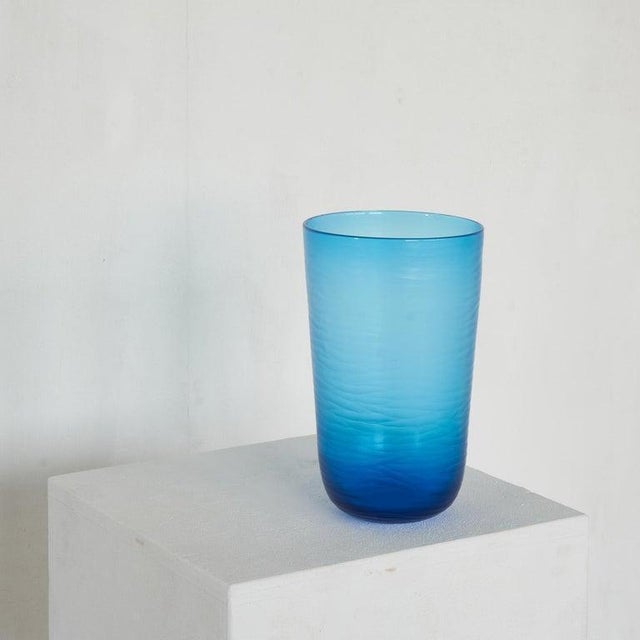1960s Murano Art Glass Carved Blue Vase by Salviati Battuto for Raak, 1960s For Sale - Image 5 of 9
