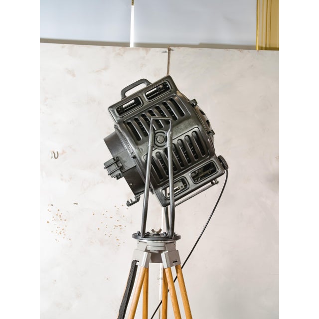 Vintage Movie Spotlight on Surveying Tripod Floor Lamp by Arri Arnold & Richter, 1950s For Sale - Image 11 of 18