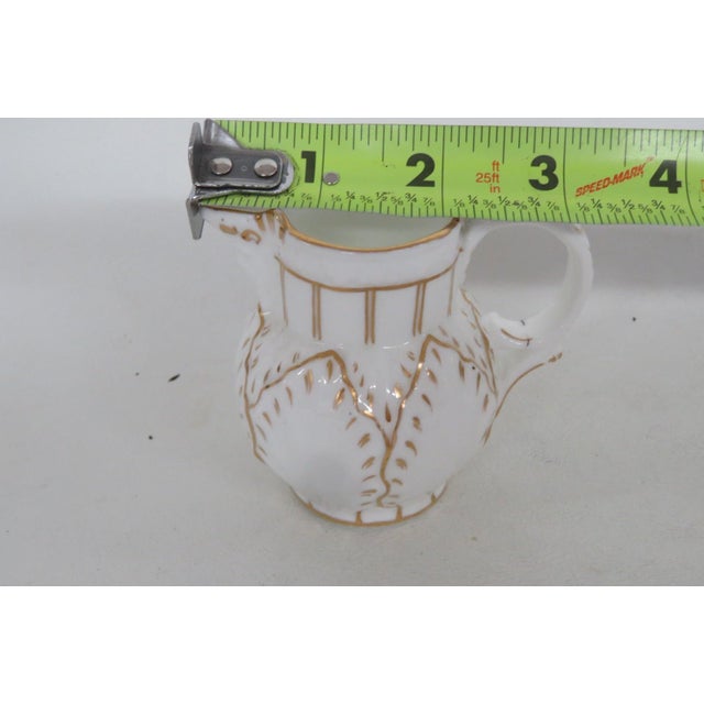 Mid 20th Century White Porcelain Ceramic Small Creamer Milk Jug With Gold Gilt Trim Details For Sale - Image 10 of 15