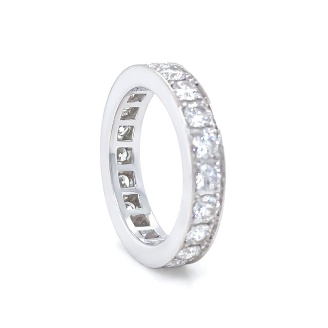 Graff 18ct White Gold Diamond Eternity Ring 1.80ct 5.53g, Size 5.5 For Sale - Image 6 of 14