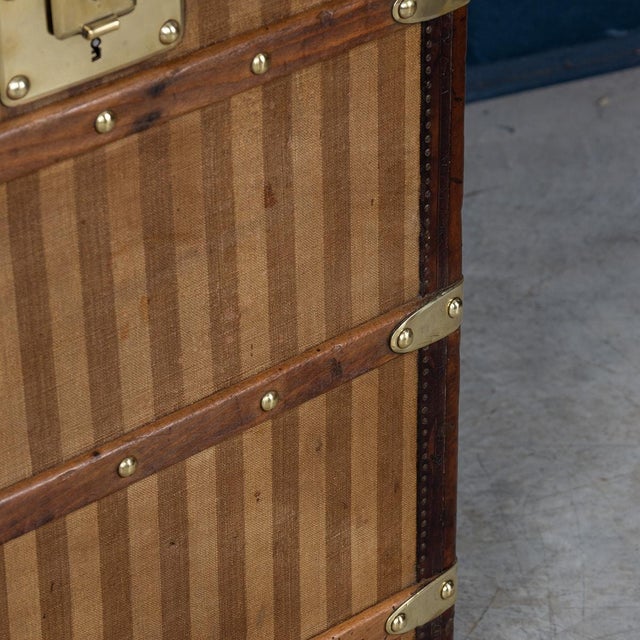 Metal Antique French Courier Trunk in Striped Canvas from Louis Vuitton, 1885 For Sale - Image 7 of 18