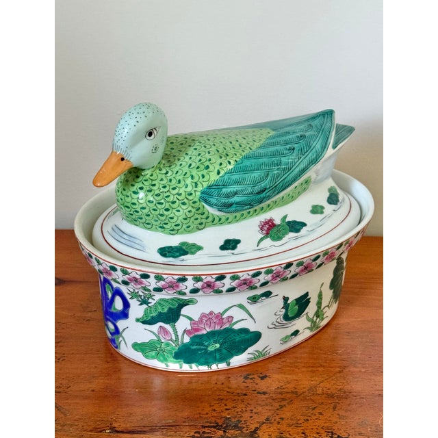 Chinese 1980s Chinese Export Porcelain Duck Lidded Dish For Sale - Image 3 of 9