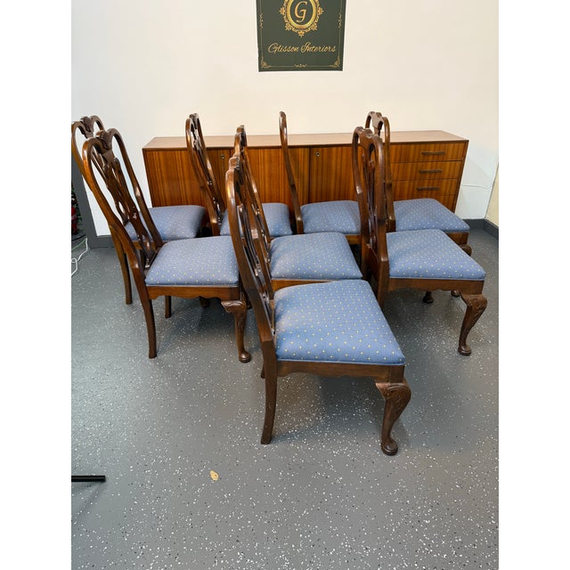 Queen Anne Vintage Pennsylvania House Queen Anne Style Dining Chairs (8) For Sale - Image 3 of 10