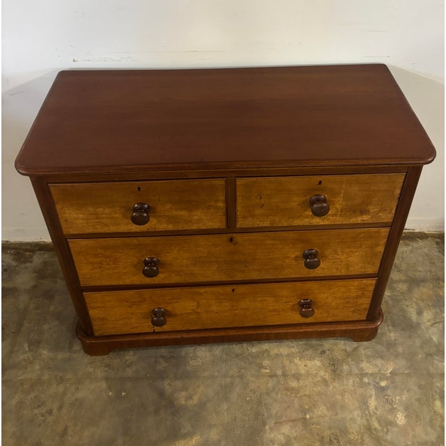 19th Century English Mahogany Chest of Drawers For Sale - Image 4 of 8