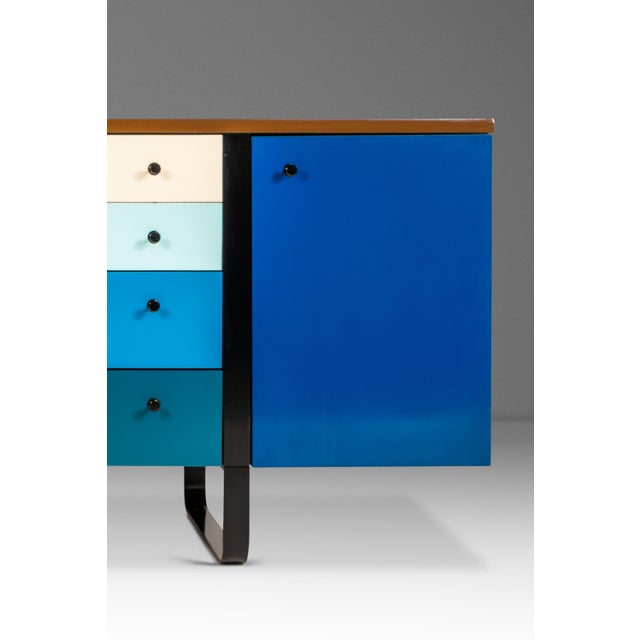 Restored Mid-Century Modern Sled-Based Credenza a Fusion of Inspiration After George Nelson and Finn Juhl, Usa, C. 1960s For Sale - Image 16 of 18