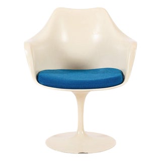 Original Fiberglass Tulip Arm Chair by Eero Saarinen for Knoll 1970s For Sale