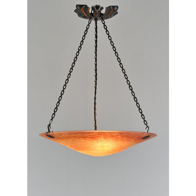 1920s Daum & Majorelle French Art Deco Pendant Light Chandelier 1920s - Mottled Glass & Wrought Iron For Sale - Image 5 of 11