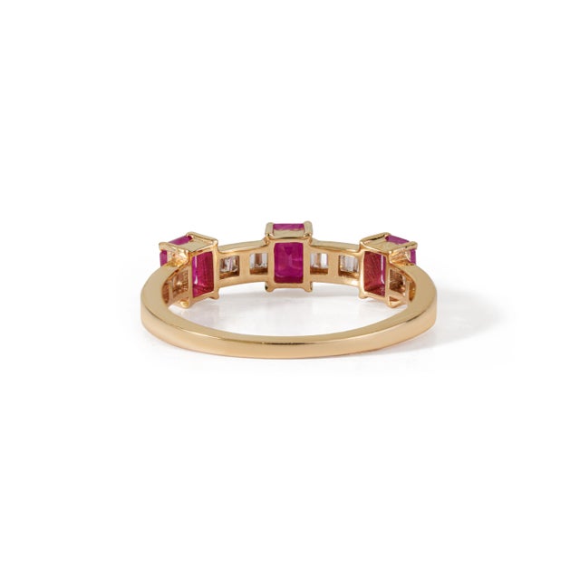 14k Gold Emerald-Cut Ruby & Baguette Diamond Modern Band Ring Size 4 For Sale - Image 10 of 18