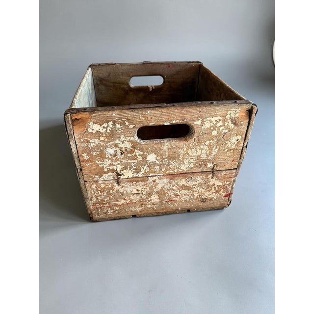 1950s Vintage Farmhouse Clover Leaf Dairy Wood Crate Case Milk Famous for Purity For Sale - Image 5 of 11