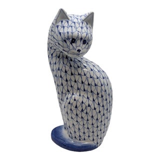 Vintage MCM Andrea by Sadek Porcelain Hand Painted Blue White Fishnet Cat Figurine For Sale
