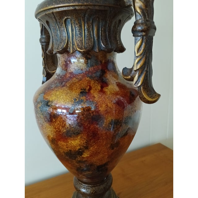 1990s Tuscan Marbled Amber & Bronze Scroll Table Lamp — Old World Revival For Sale - Image 9 of 17