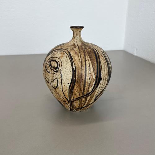 Ceramic stoneware object designer and producer: gerhard liebenthron information: gerhard liebenthron, bremen 1925 †2005...