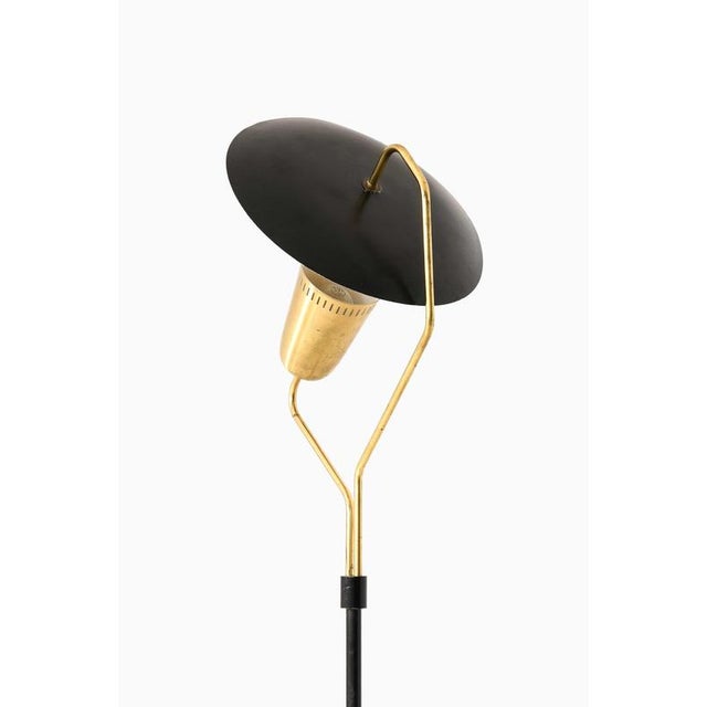 Scandinavian Modern Floor Lamp in Brass and Lacquer, 1950s For Sale - Image 6 of 12