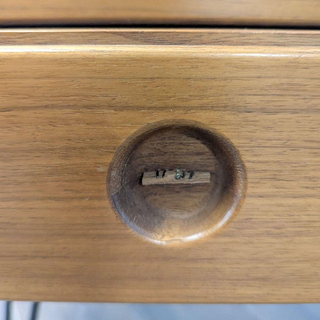 Mid-Century Modern 6-Drawer Dresser With Hairpin Legs For Sale - Image 10 of 11