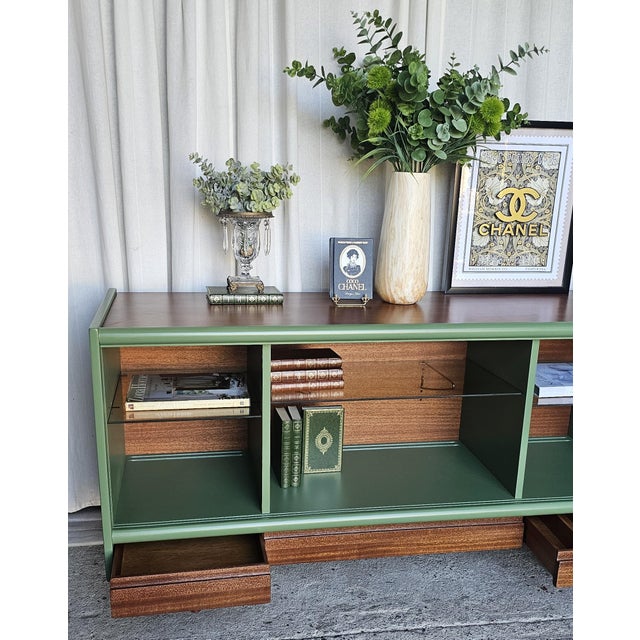1950s Mid Century Modern Sideboard Credenza, Display Cabinet, by John Keal for Brown Saltman, Circa 1950's For Sale - Image 12 of 18