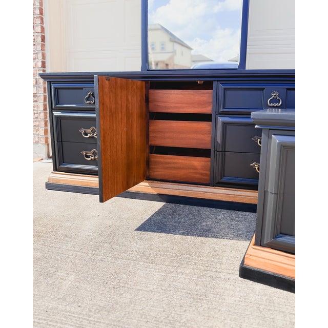 1960s Bedroom Set, 3 Pieces For Sale - Image 4 of 7