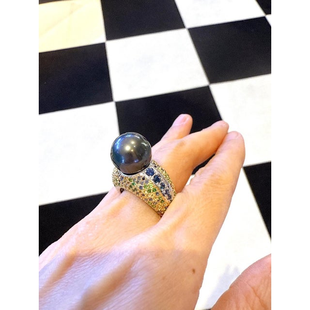 Metal Bochic “Orient” Vintage South Sea Pearl & Fancy Blue Sapphires Ring Set 18K Gold For Sale - Image 7 of 8