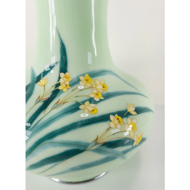 Mid 20th Century Japanese Mint Celadon Green Cloisonne Vase by Tamura III For Sale - Image 4 of 13