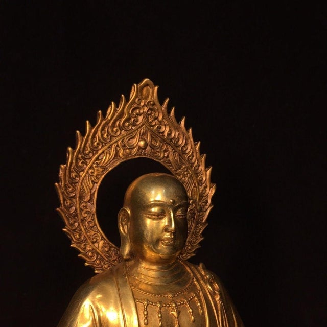 Metal Late 19th Century Gilt Bronze Ksitigarbha Bodhisattva Statue on Lion, 7kg For Sale - Image 7 of 9