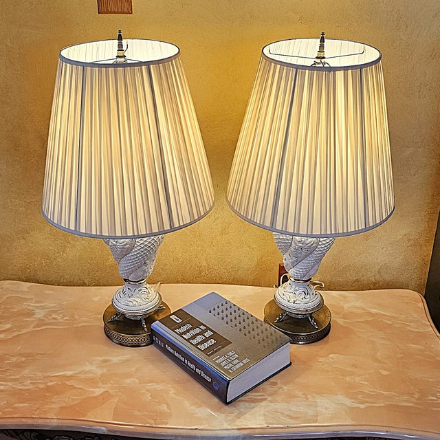Pair of Vintage Italian Capodimonte Table Lamps – White & Gold 30" Ornate Ceramic Lighting For Sale - Image 17 of 18
