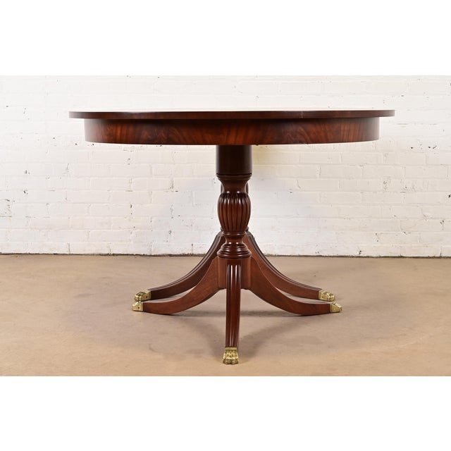 Henkel Harris Georgian Banded Mahogany Double Pedestal Extension Dining Table, Newly Refinished For Sale - Image 12 of 14
