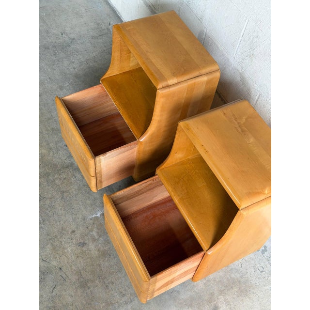 Brown Pair of Heywood-Wakefield Maple Nightstands Sculptural Solid Wood Bedroom Bedside Tables Mid-Century Modern 1950s For Sale - Image 8 of 10