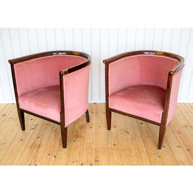Antique Art Nouveau Edwardian Barrel Back Tub Armchairs in Mahogany and Pink Upholstery, 1910, Set of 2 For Sale - Image 12 of 18