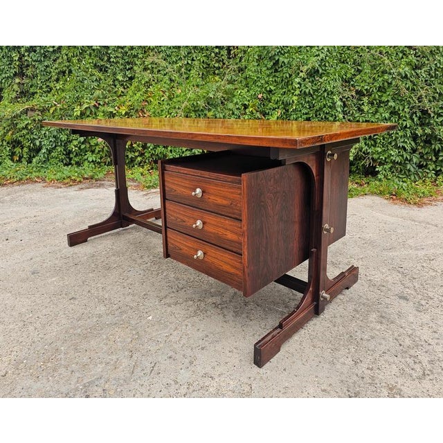 Mid-Century Modern Rosewood Desk attributed to Gianfranco Frattini for Bernini, 1960s For Sale - Image 10 of 15