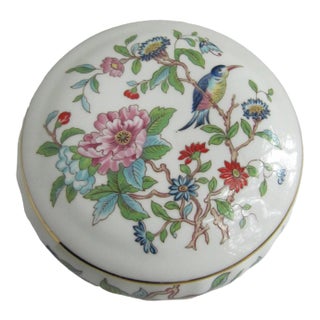Vintage Chinoiserie English Porcelian Round Trinket Box For Sale