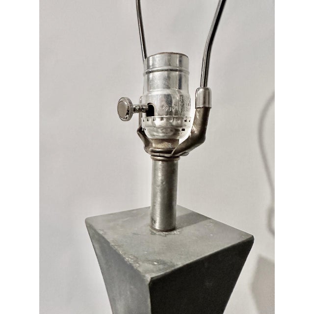 Mid 20th Century Mutual Sunset Lamp Co. Style Double Splayed Grey Cast Aluminum Table Lamp For Sale - Image 11 of 12