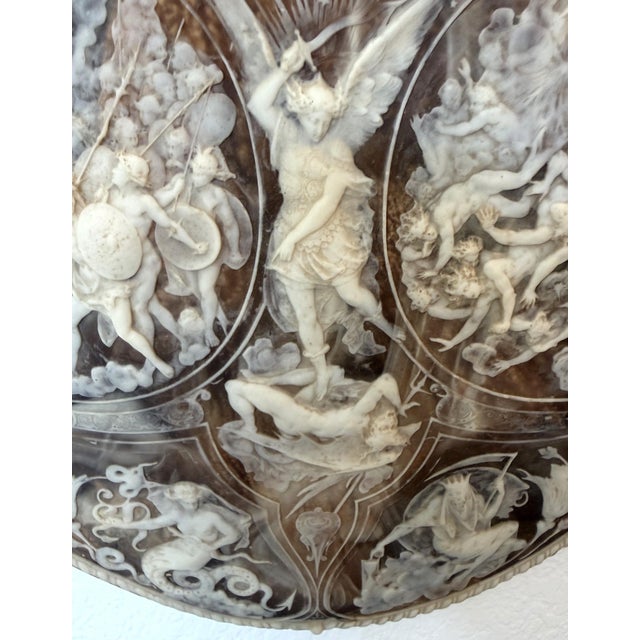 Early 20th Century Vintage Milton Cameo Shield Stone Composite Wall Plaque – After Léonard Morel-Ladeuil For Sale - Image 5 of 9
