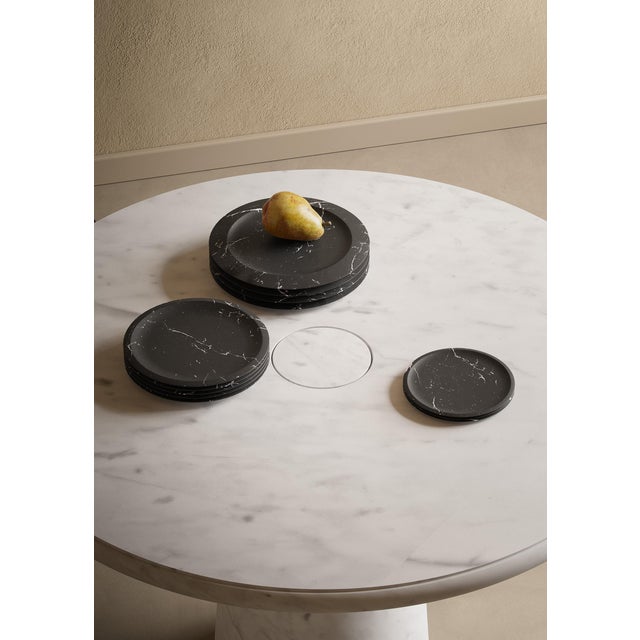 Dining Table in White Gioia marble Size: 120 ⌀ x 74.5 cm. - 47.2 x 29.3 in. Commercial name: Nissa Dining Table in White...