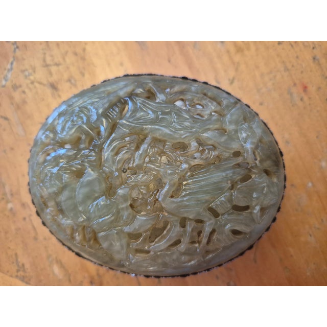 Early 20th Century Delicate Vintage Carved Jade Trinket Box With Silver-Toned Base For Sale - Image 5 of 7