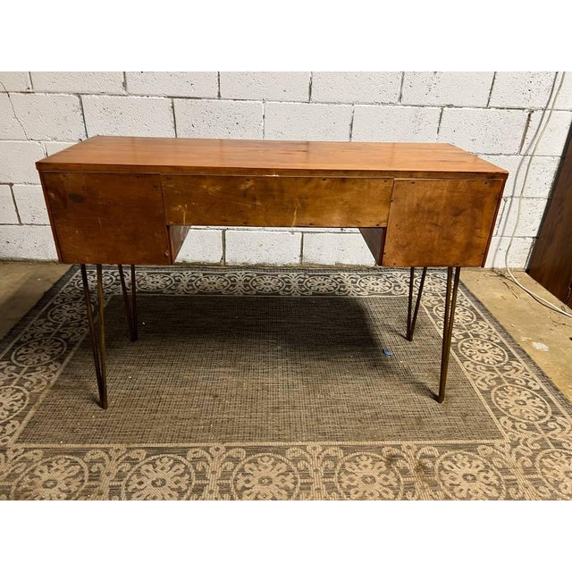 Mid-Century Modern Floating Desk by Aristo-Bilt Furniture. For Sale - Image 11 of 13