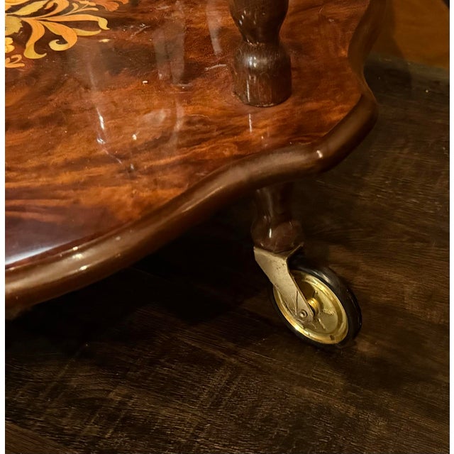 Chestnut 1980s Italian Inlaid Marquetry Burl Wood Bar Cart With Brass Gallery For Sale - Image 8 of 9