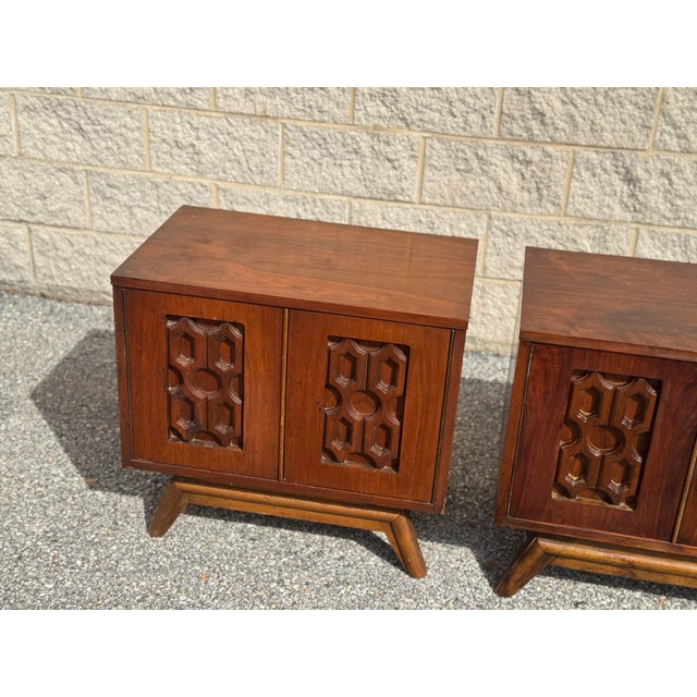 Wood Vintage Mid-Century Modern Brutalist Carved Wood Nightstands – Pair For Sale - Image 7 of 12