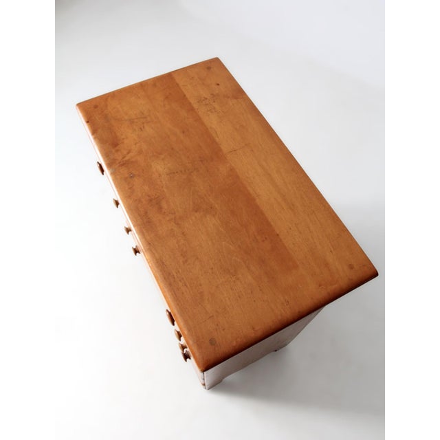 Vintage Early American Style Chest of Drawers For Sale - Image 4 of 18