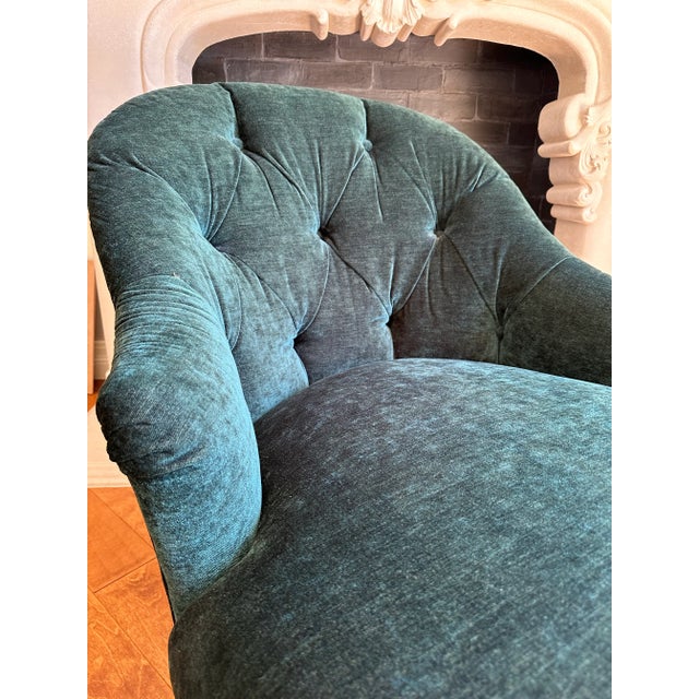 French Emerald Green Chaise Longue For Sale - Image 3 of 9